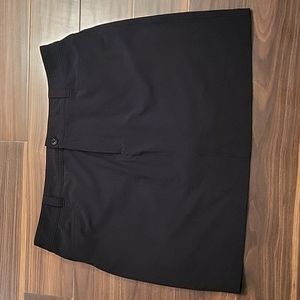 Eddie Bauer Women's Adventurer 2.0 Skort in size 16 Black in Like New Condition!